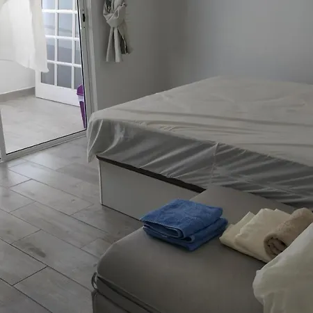 New Deluxe Sunny Адехе